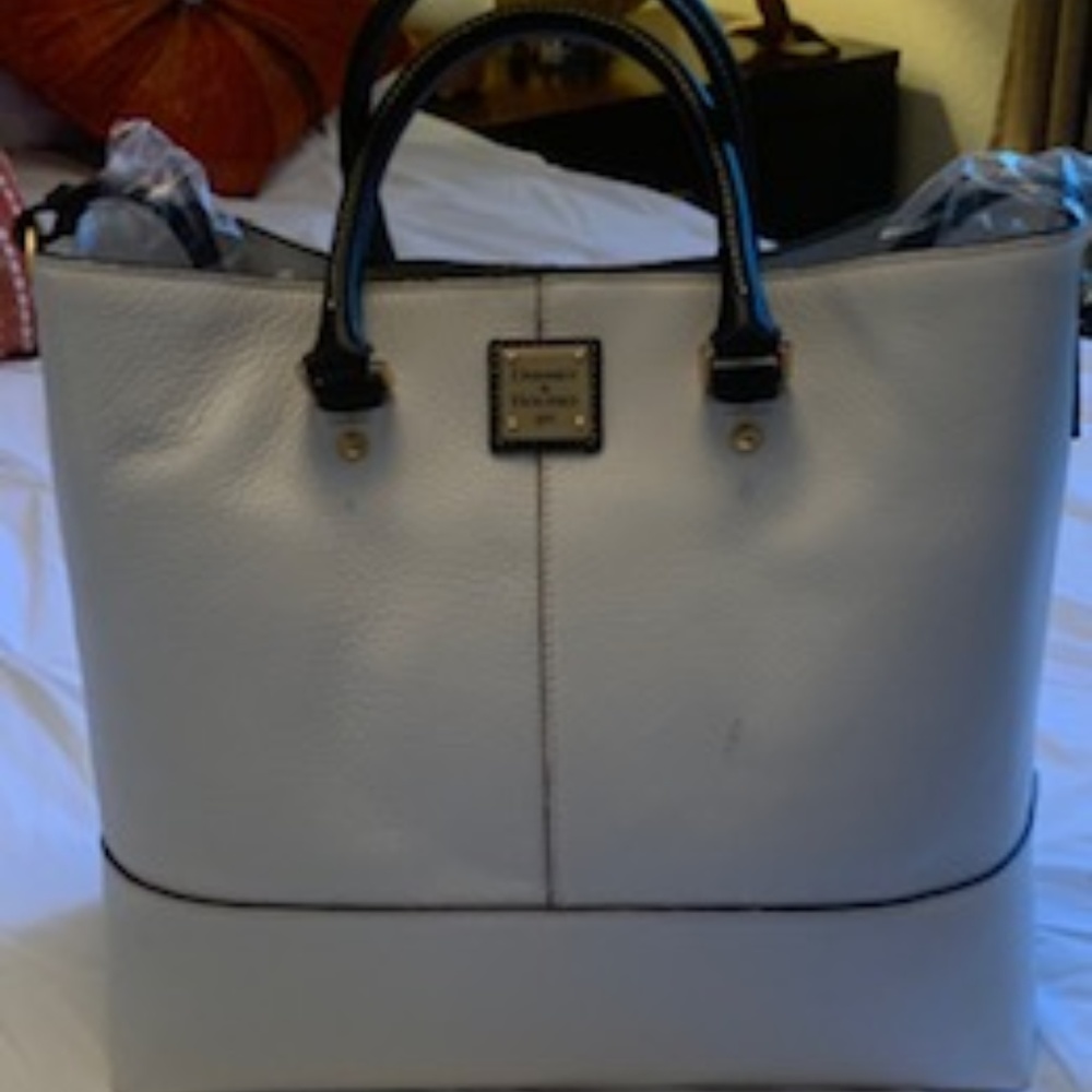 Dooney and Bourke Chelsea- Has Stains